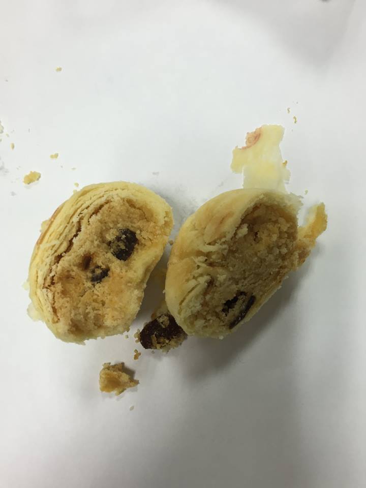 Fresh fruit-filled mooncake?