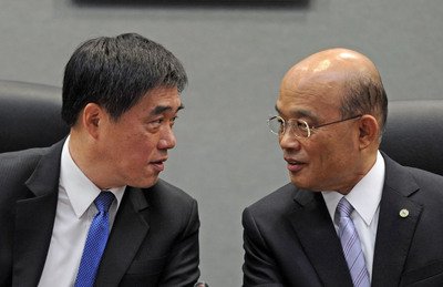 Taipei mayor meets with opposition leader to discuss nuclear power