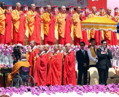 Buddhist Mother’s Day ceremony held in Taipei