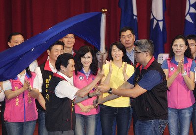 Ma stumps for Lien ahead of year-end Taipei mayor elections