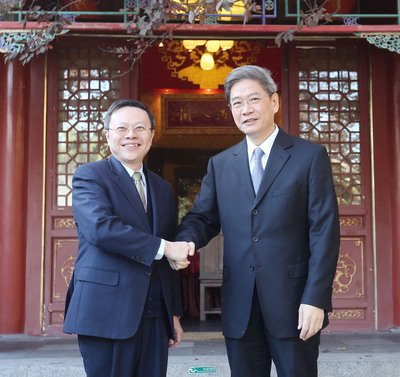 Ministers from Taiwan, China meet on sidelines of APEC