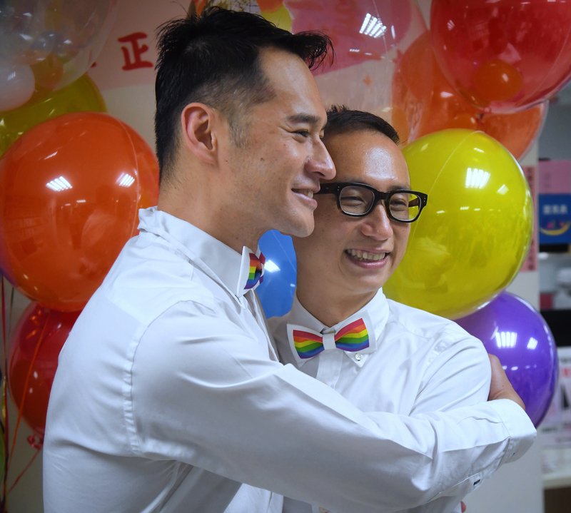 Hundreds Of Same-sex Couples Wed As Marriage Law Takes Effect - News ...