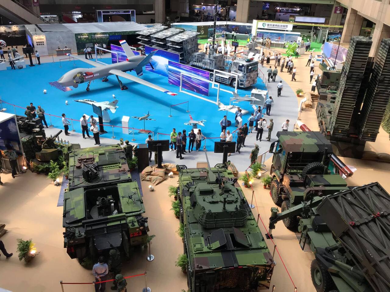 A defense expo, a mutated snake, and free Mandarin classes