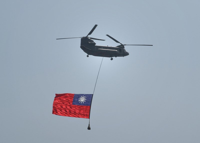 War planes rehearsing for National Day: Defense Ministry