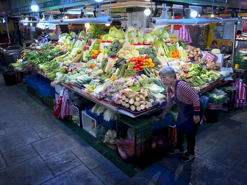 Nanmen Interim Market opens