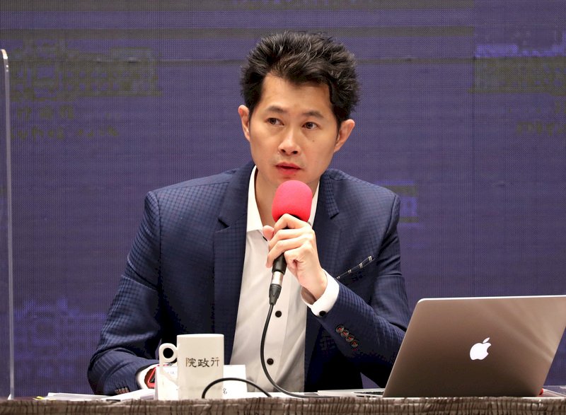 Diplomats can use “Taiwan” on business cards: Official