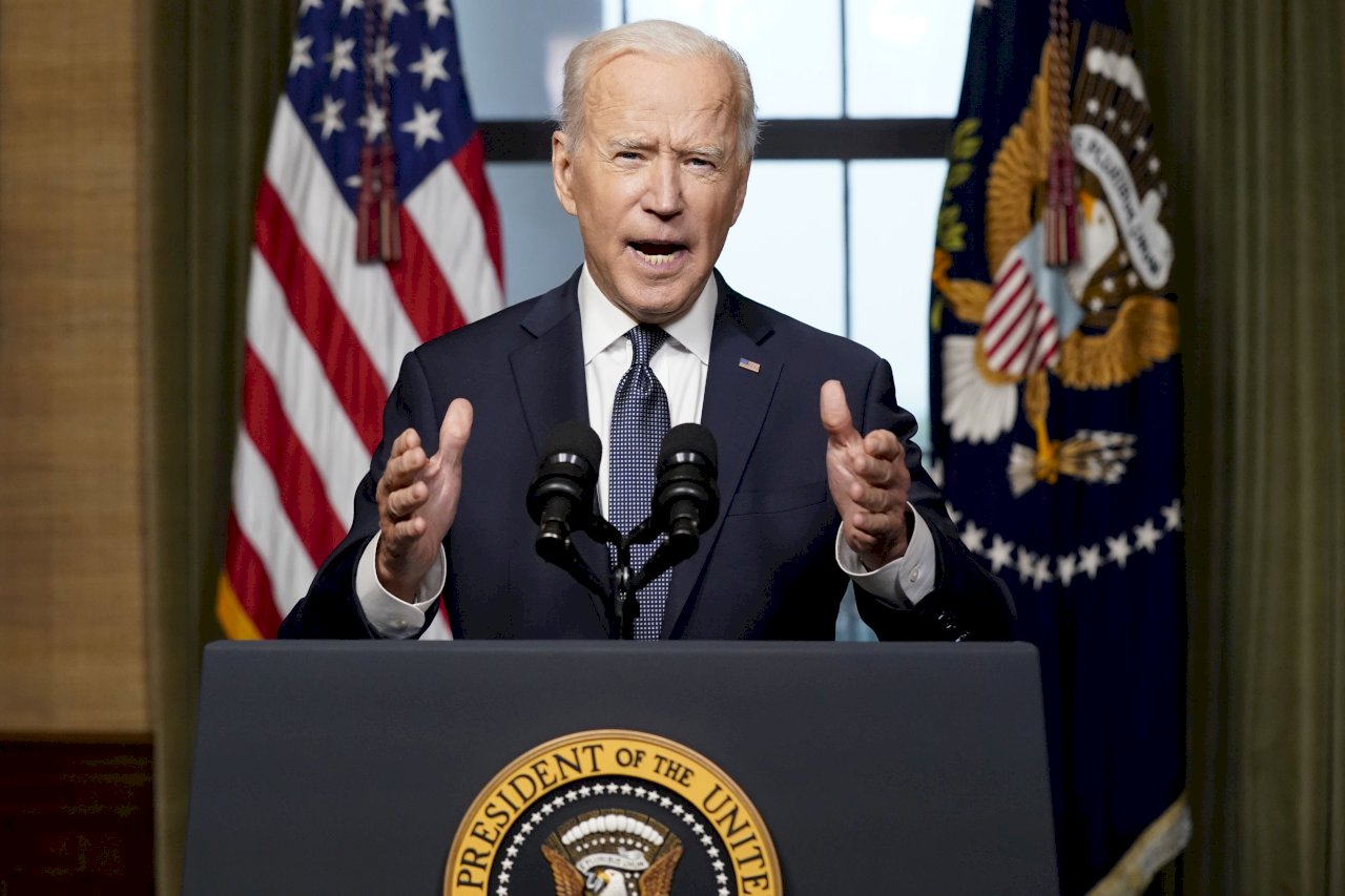 Biden and Japan PM Suga to call for peace in Taiwan Strait