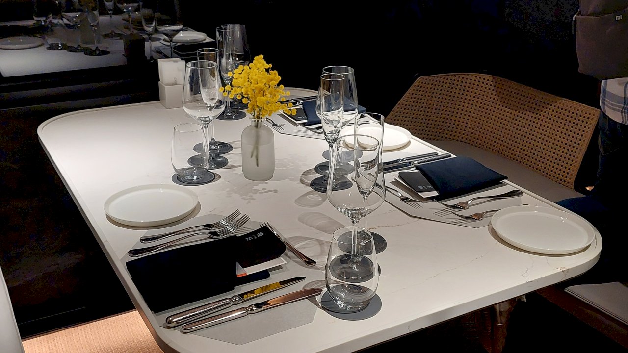 5-star dining on train
