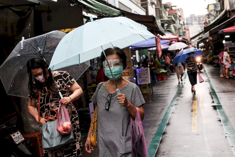 Health ministry: Taiwan COVID wave is subsiding