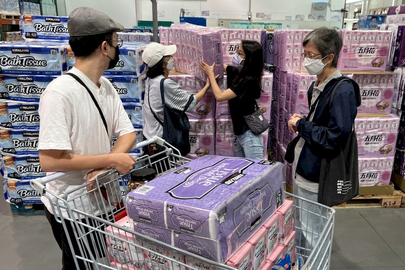 VIDEO: Toilet paper prices soar in Taiwan