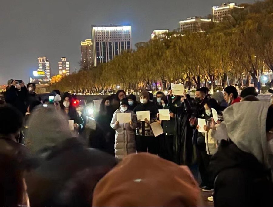 VIDEO: Protests continue in major Chinese cities against strict COVID rules