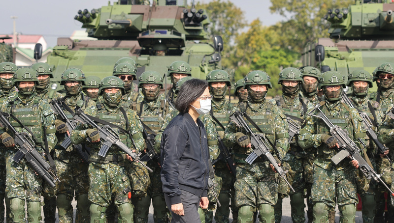 President Tsai touts new weapon systems and training during Chiayi ...