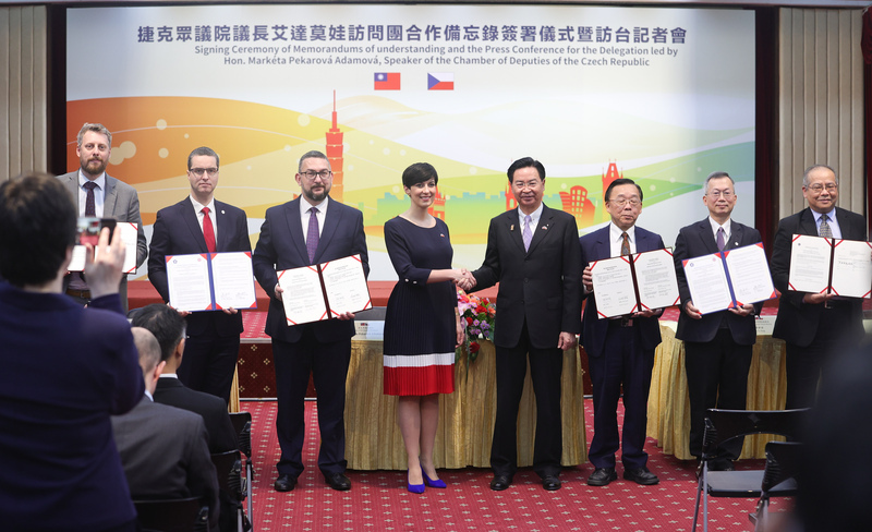 Speculations about future meeting between President Tsai and Czech President