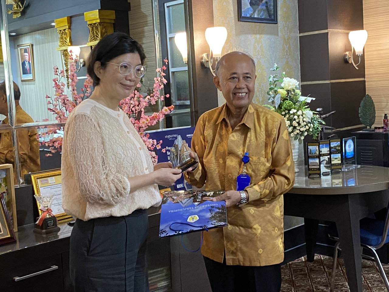 Rti initiates international exchange dialogue with Indonesian university