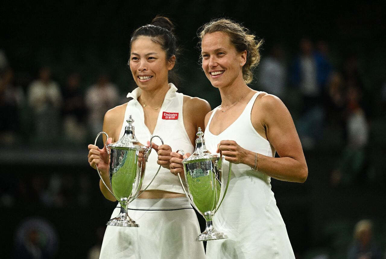 Hsieh Su-wei wins her second Wimbledon doubles title with Barbora Strycova