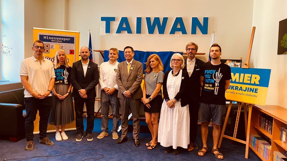 Taiwan and Slovakian NGOs team up to fundraise for Ukrainian minesweeper