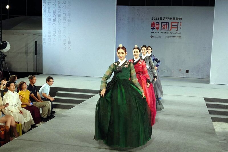 Korean culture featured in special exhibit at the National Palace Museum Southern Branch