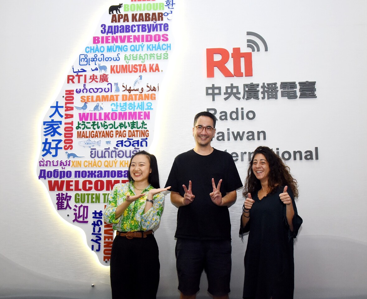 Hi from Sharon, Brian (middle), and Reem. (Photo: Rti)