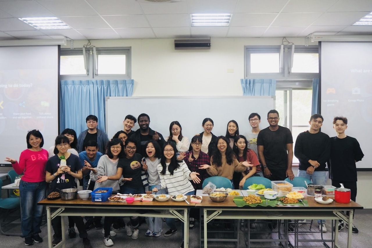 Cherished moments during community building feat. Kuan-yu Lin Cherished moments during community building feat. Kuan-yu Lin
