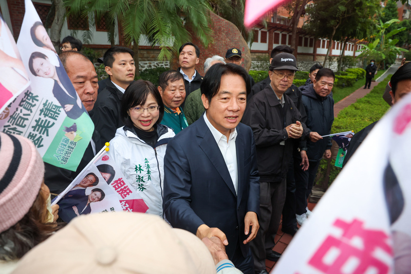 VIDEO: Enthusiastic supporters prompt security upgrade as Lai Ching-te embarks on nationwide campaign