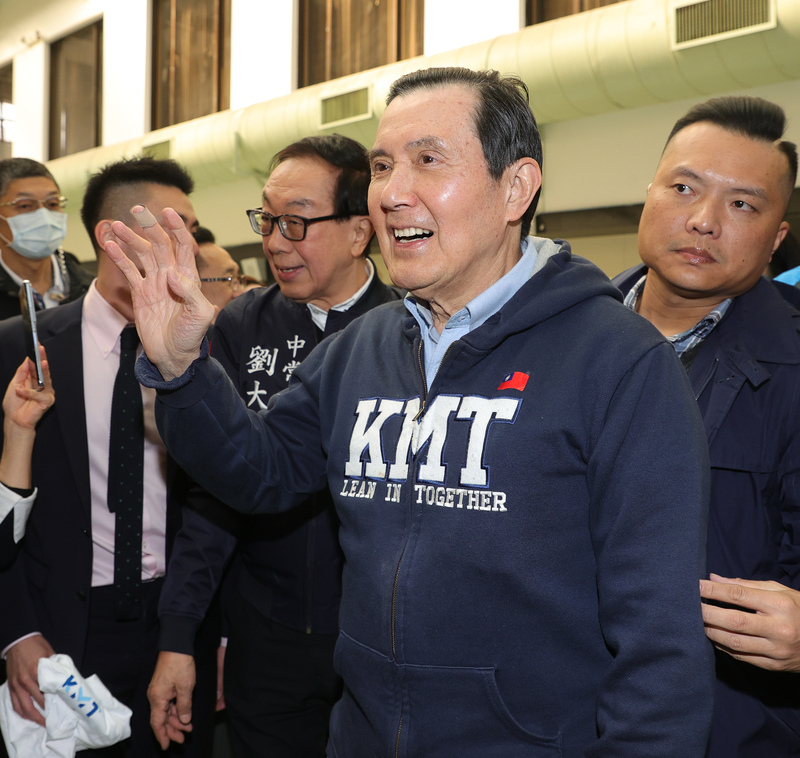 VIDEO: Ma Ying-jeou causes controversy with comments and advertisements