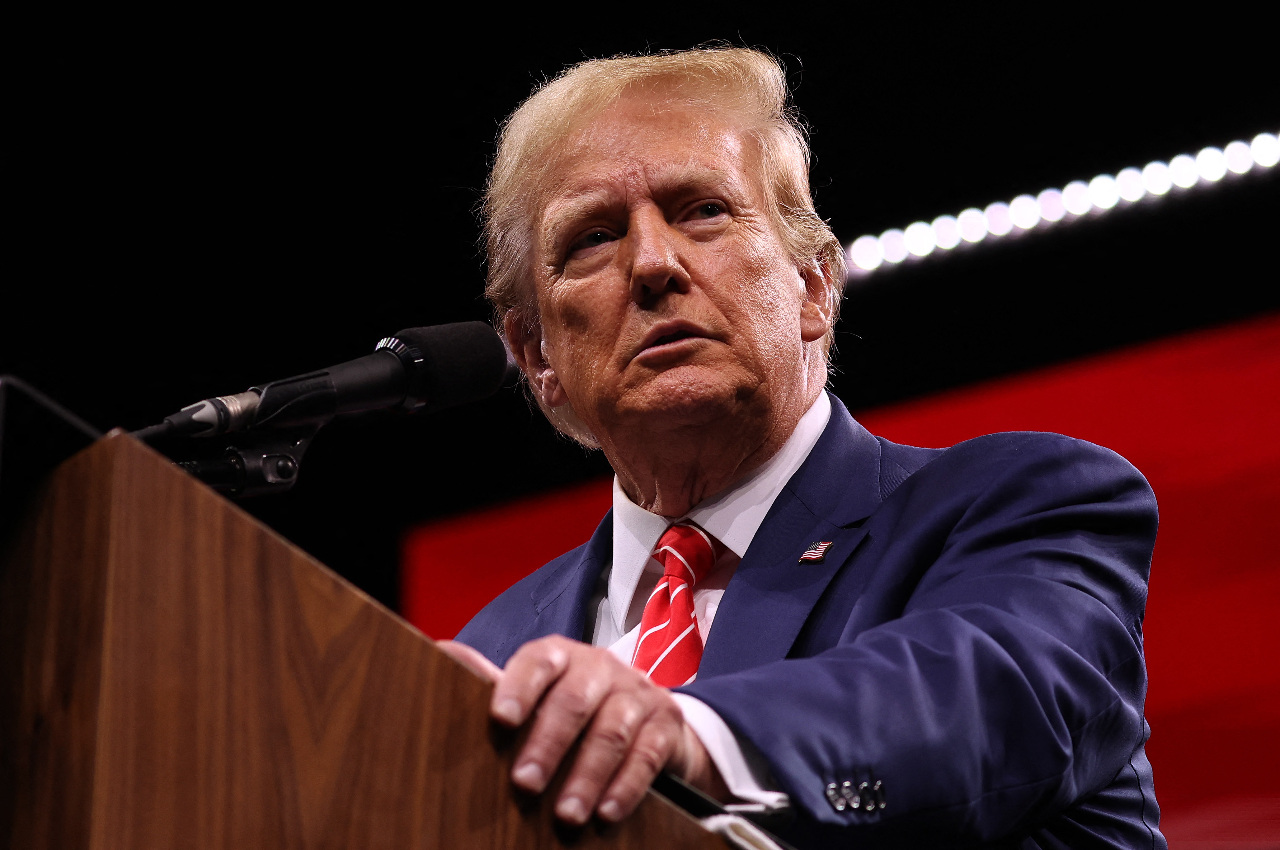Taiwan should pay for U.S. defense: Trump