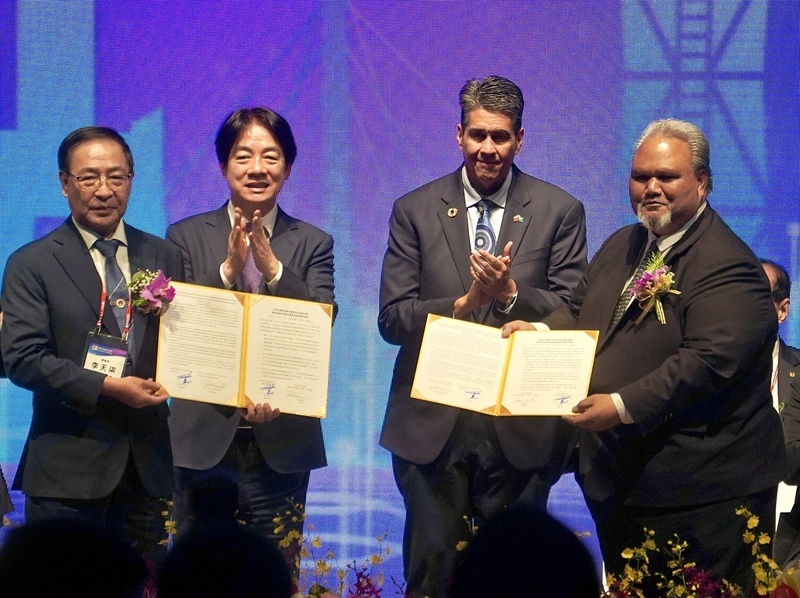 President Lai thanks Palauan President and encourages investment