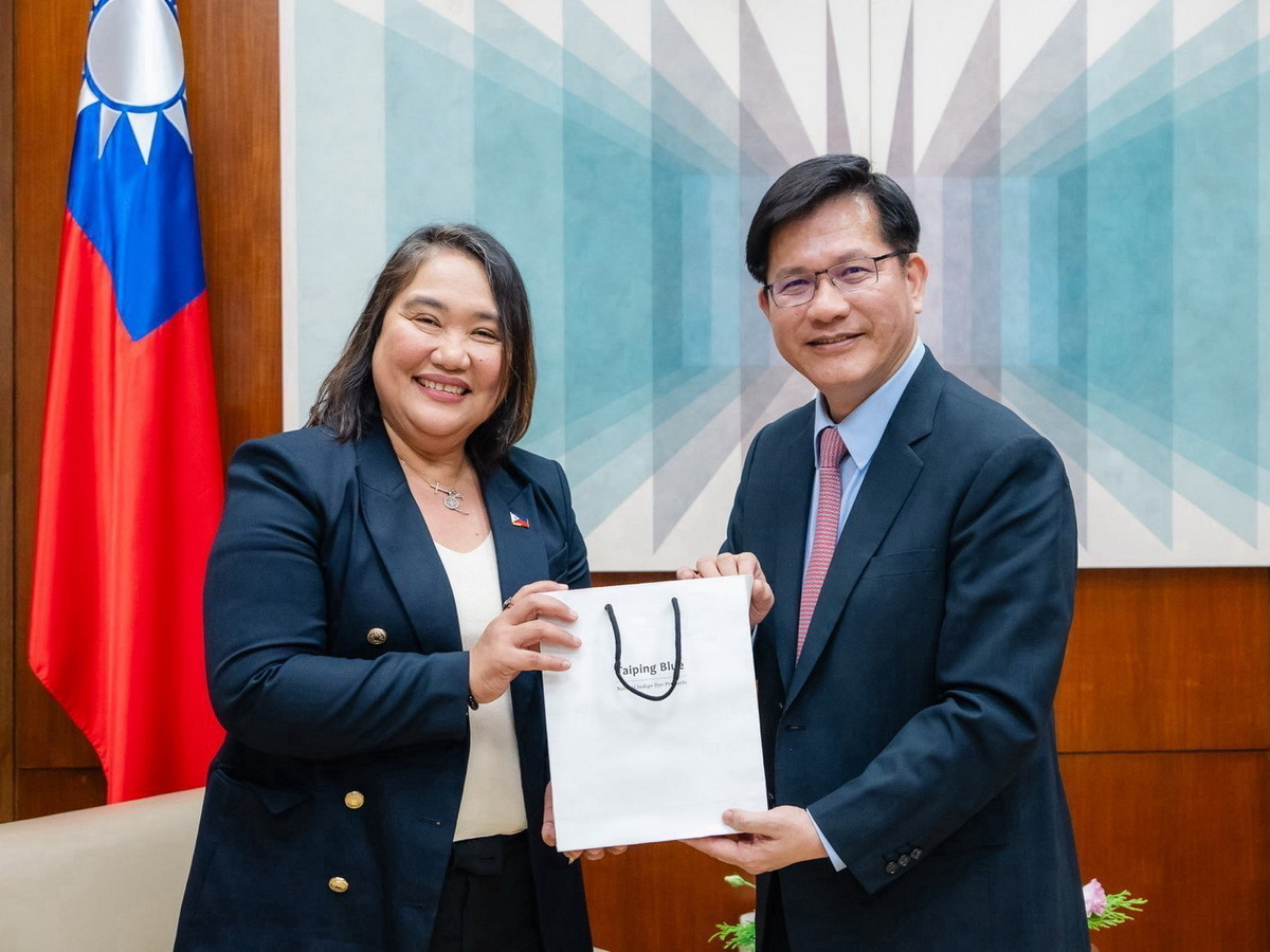 Taiwan welcomes new Philippine representative