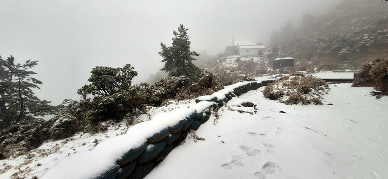 Continued snowfall expected on many of Taiwan’s highest mountains